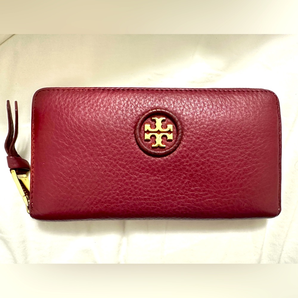 Brand new Tory Burch zip around wallet